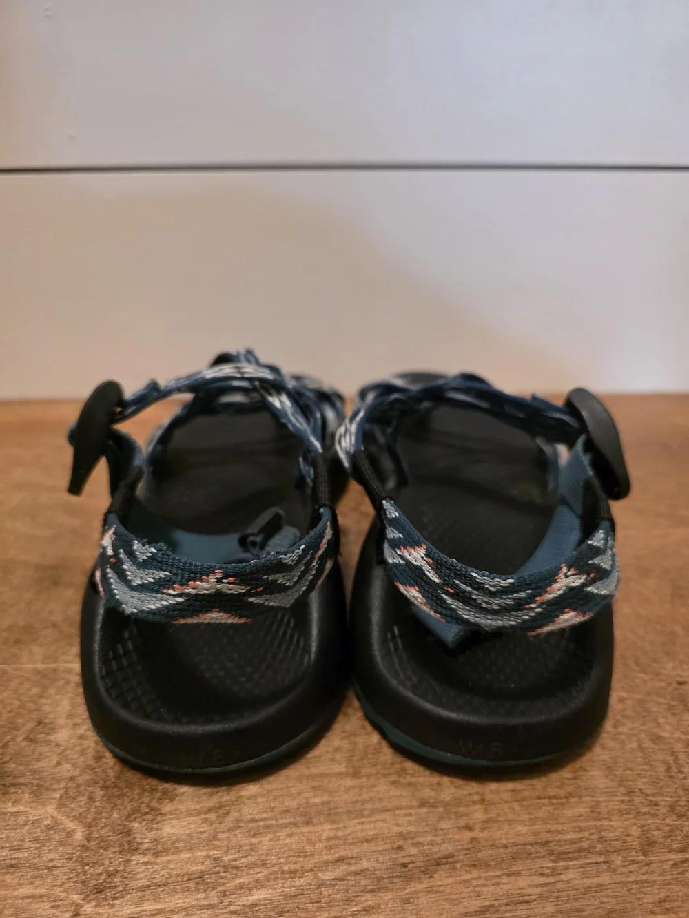 Chaco ZX2 Classic Women's Sandals Size 8 - Teal/Blue Geometric